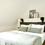 & Garden فندق 3*