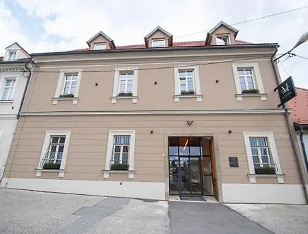 & Garden 3* Maribor