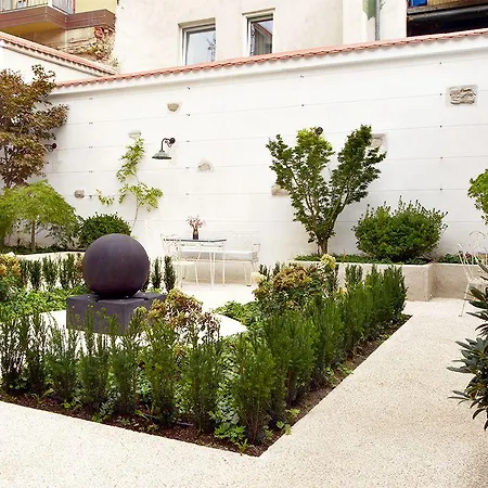 & Garden マリボル