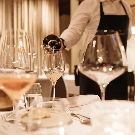 ホテル & Garden 3*