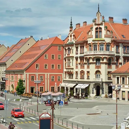 ホテル & Garden マリボル