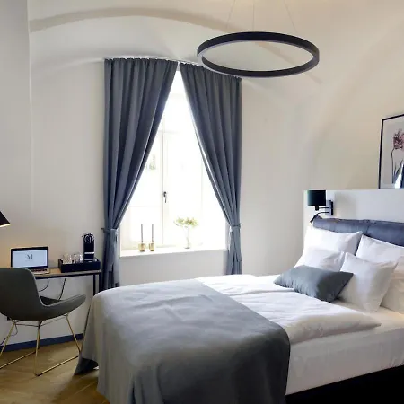 & Garden 3* Maribor