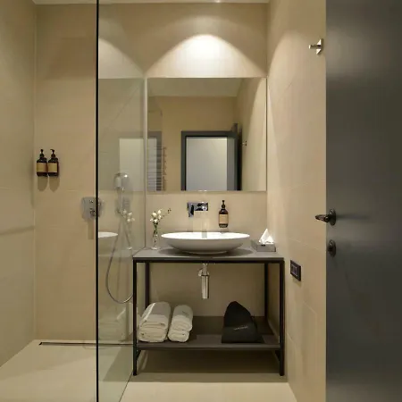 ホテル & Garden 3*